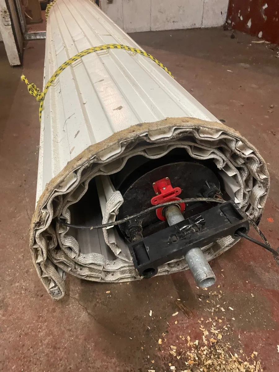 8ft Electric roller door - Image 1