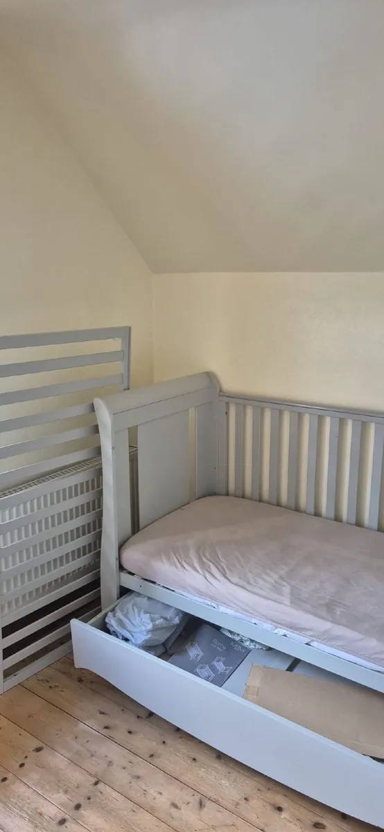 Tutti Bambini Roma Sleigh Cot Bed wit - Image 2