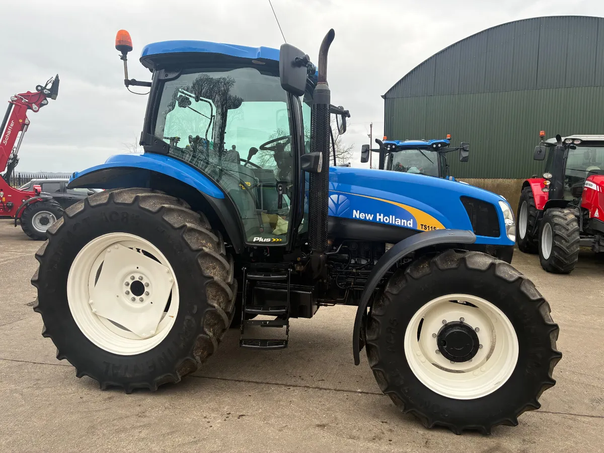 New Holland TS115A - Image 4