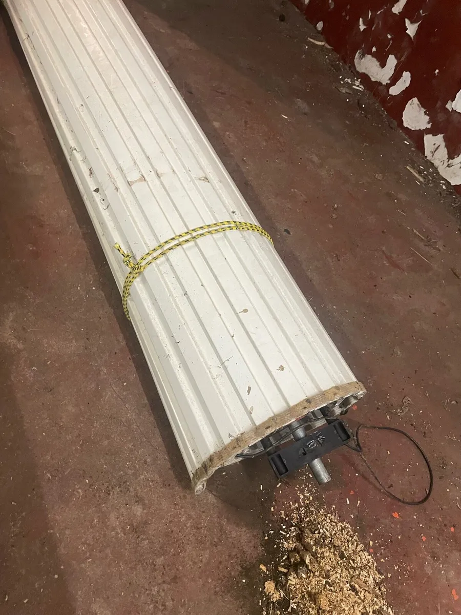 8ft Electric roller door - Image 2