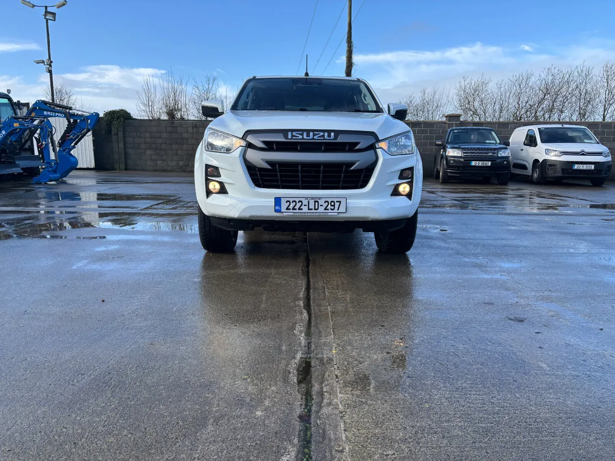 Isuzu D-Max Crew Cab Pick up - Image 3