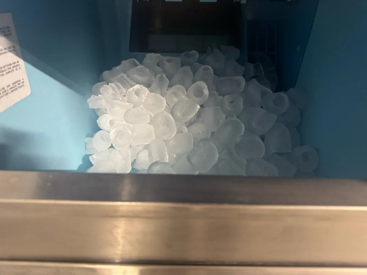 Ice machine - Image 2