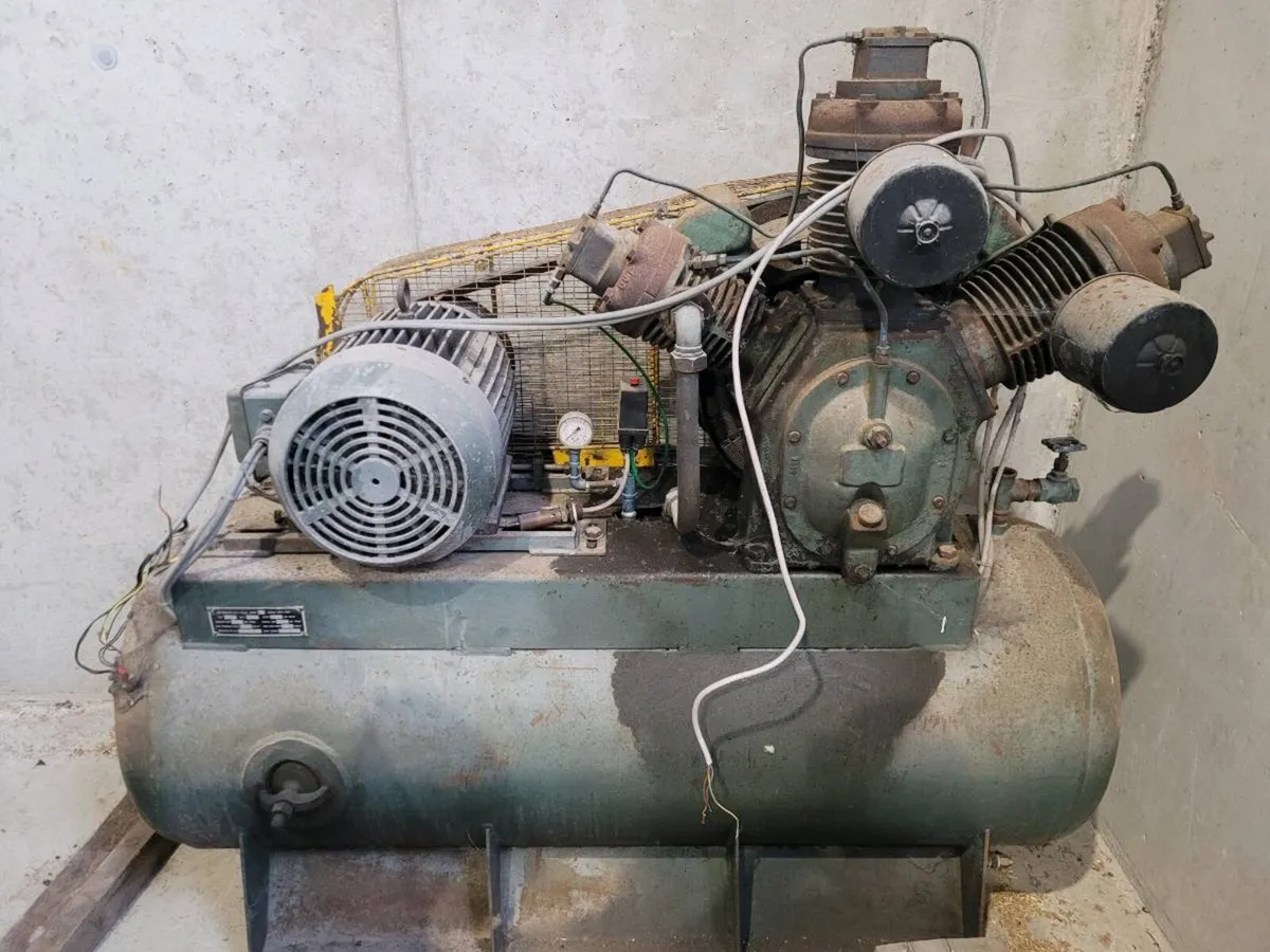 Air compressor