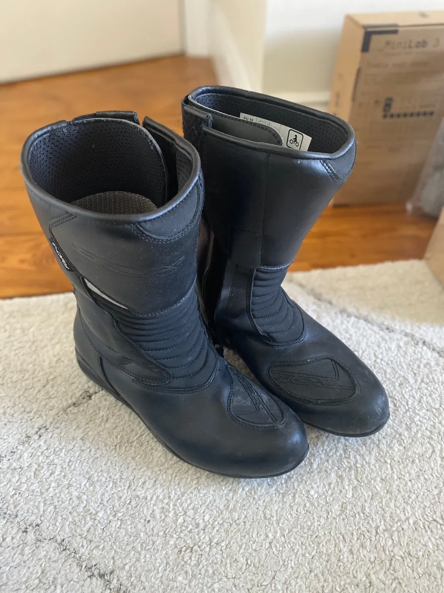 Motorcycle boots woman size 38 - Image 1