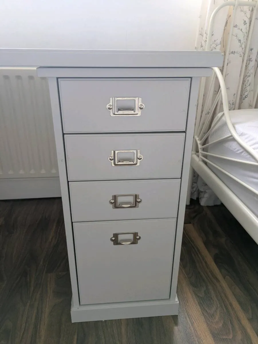 Study/work desk - Image 3