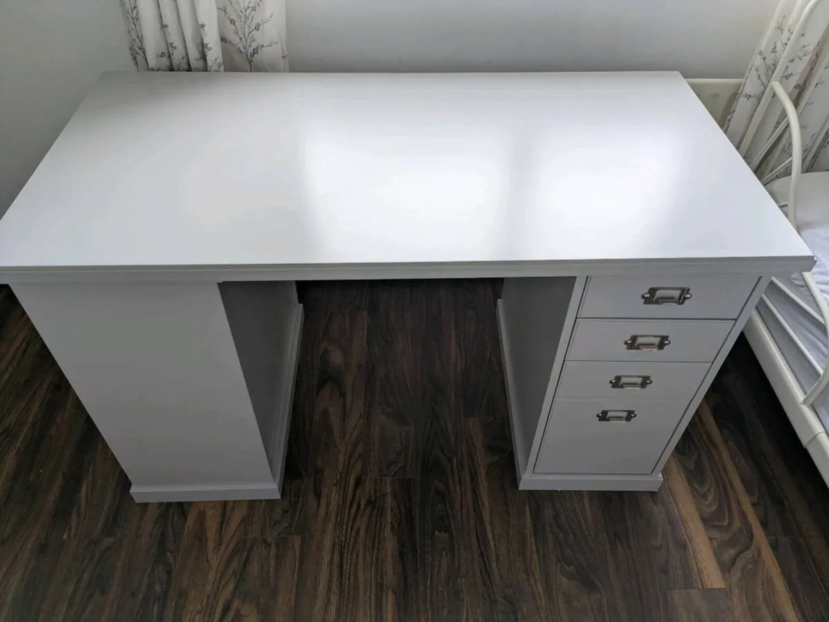 Study/work desk - Image 2