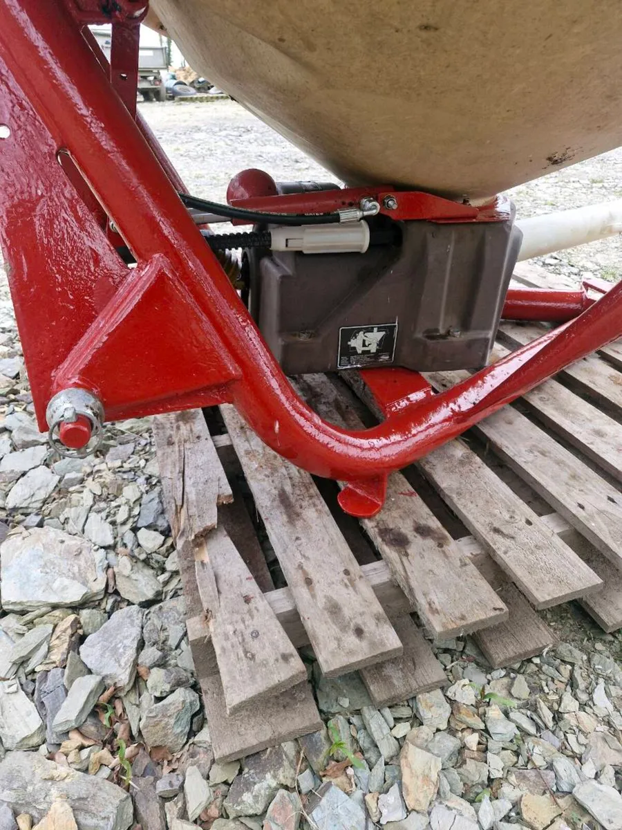 Vicon spreader - Image 4