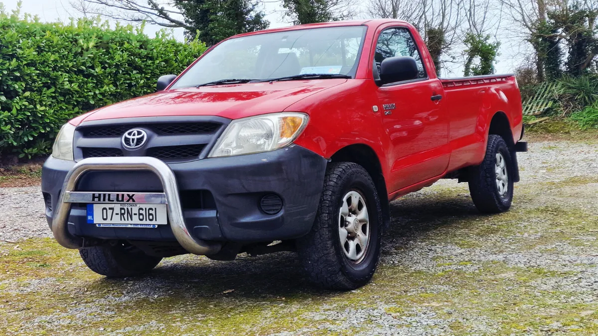 Toyota Hilux - Image 1