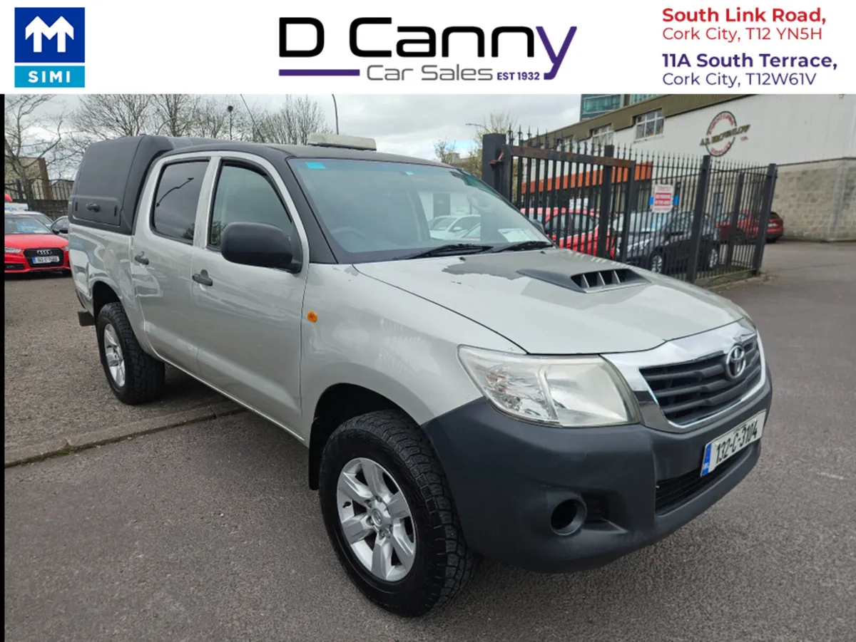 Toyota Hilux 2.5 D-4D D/CAB HL2 4DR 2.8D4D INVINC - Image 1