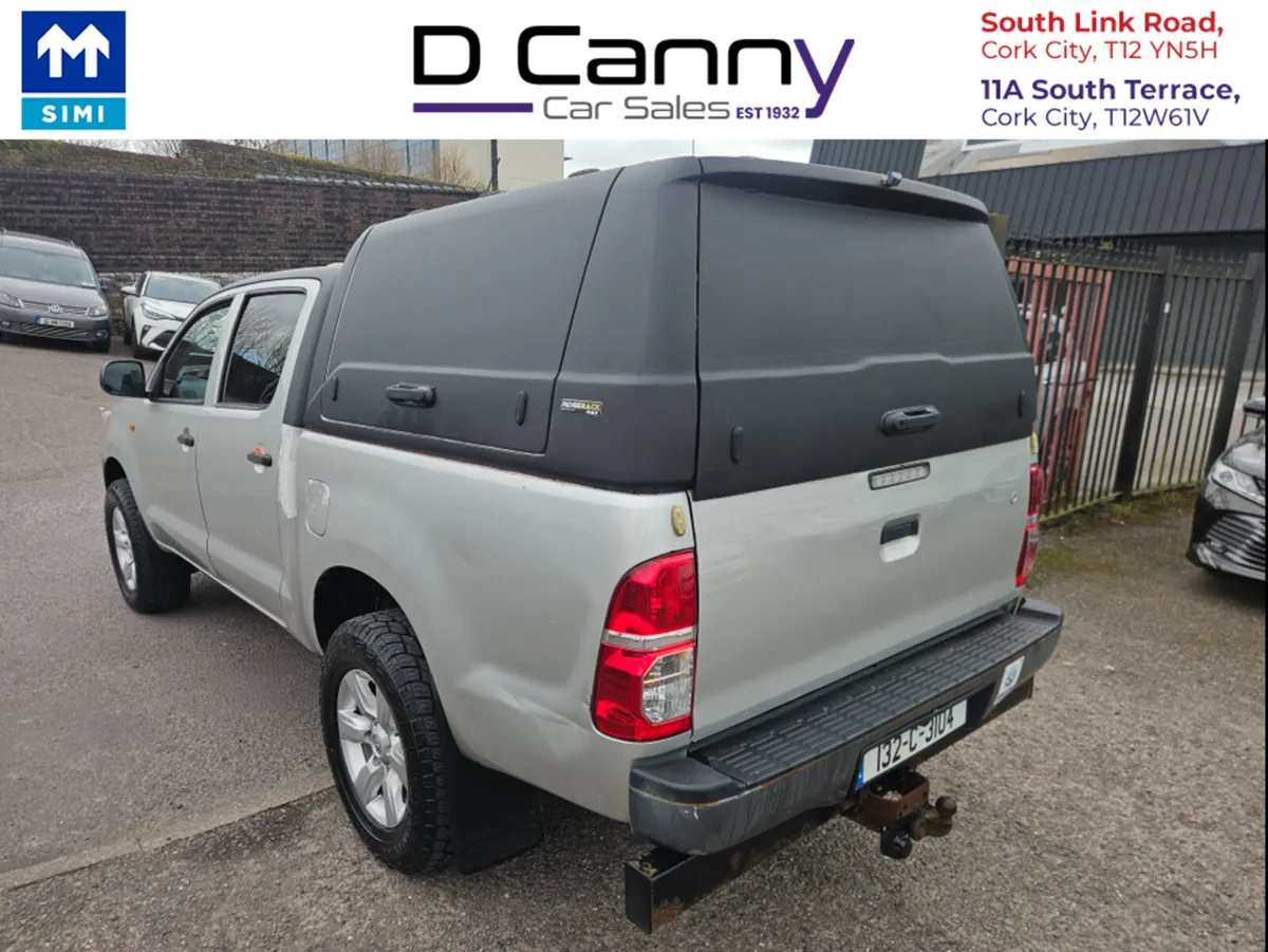 Toyota Hilux 2.5 D-4D D/CAB HL2 4DR 2.8D4D INVINC - Image 3