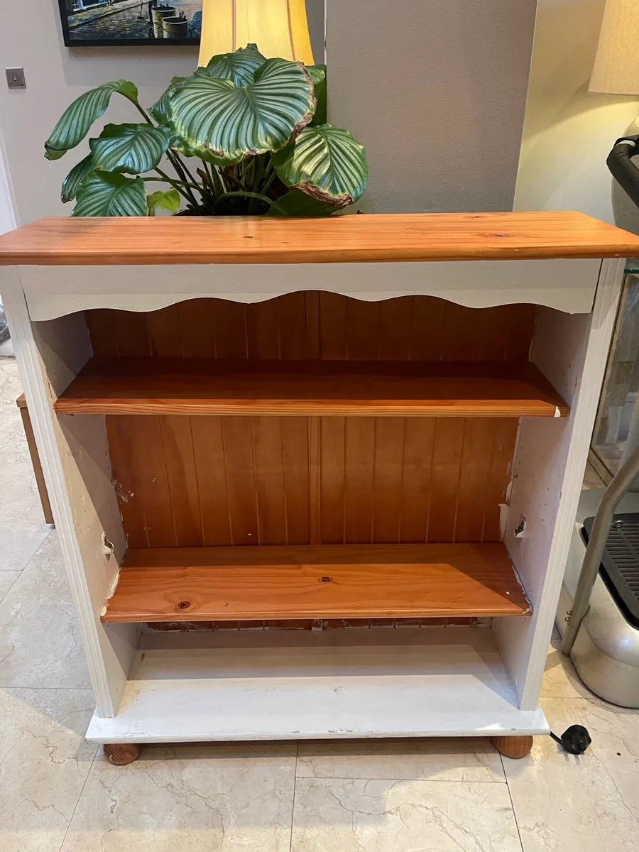 Good Sized Solid Shelf Unit - Bookcase-Can Deliver - Image 1