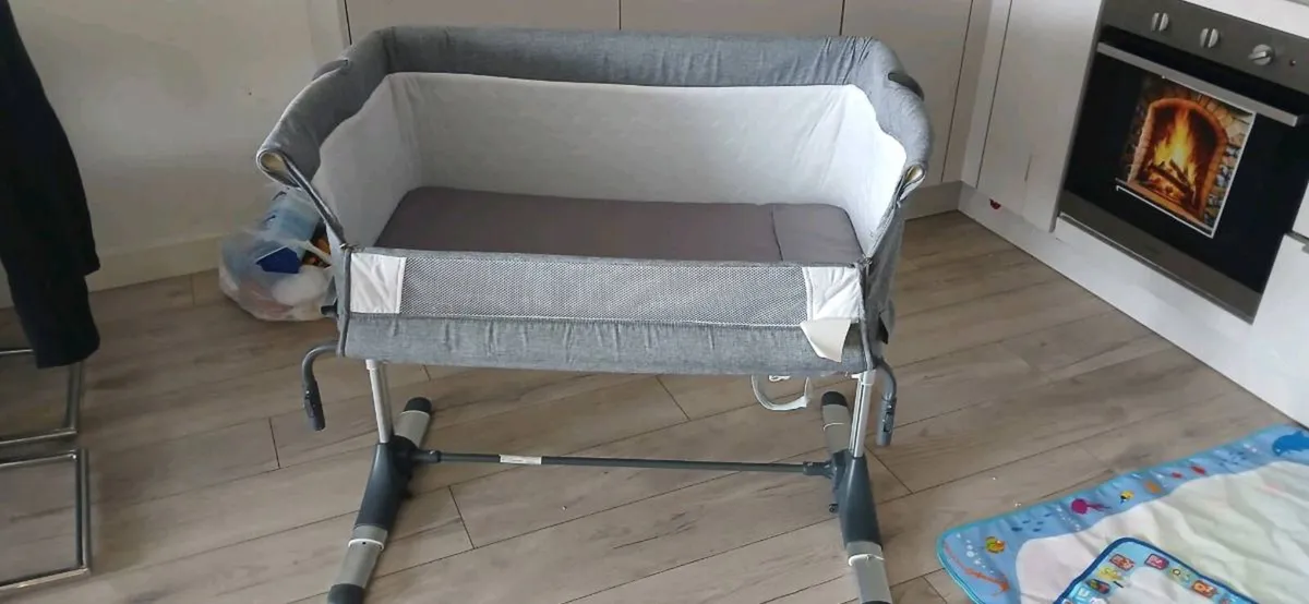 travel cot - Image 3