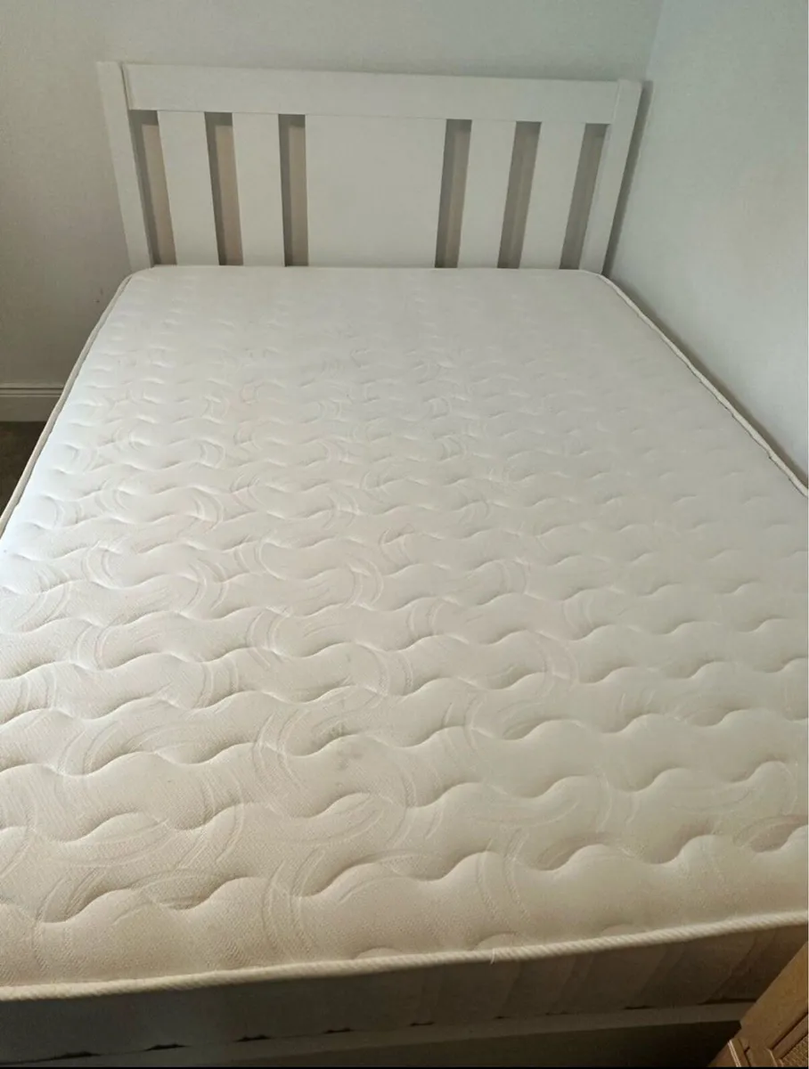Very Sturdy Modern White 4Ft 6” Wooden Double Bed - Image 3