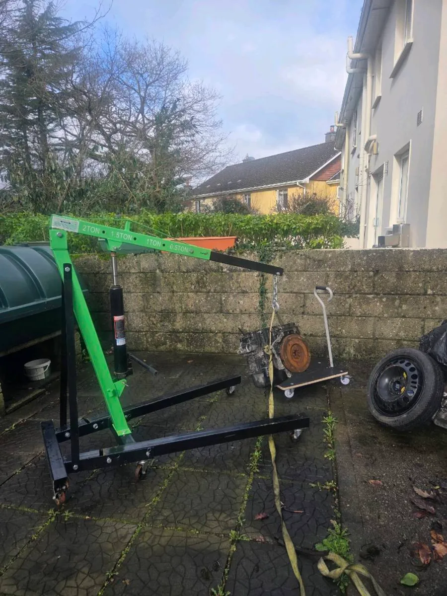 Engine crane - Image 1