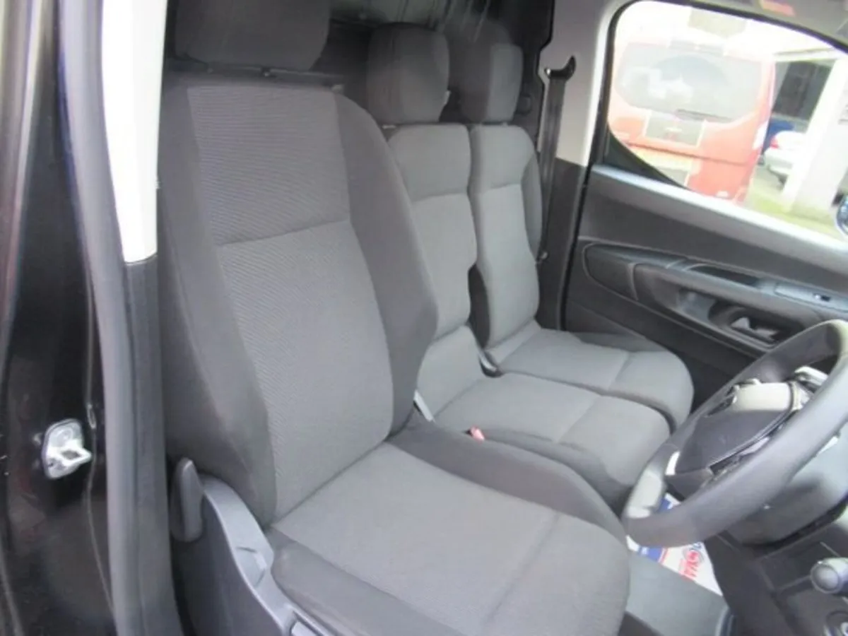 1.5 BlueHDi 1000 ProfessionaL Van 5dr Diesel Manua - Image 3