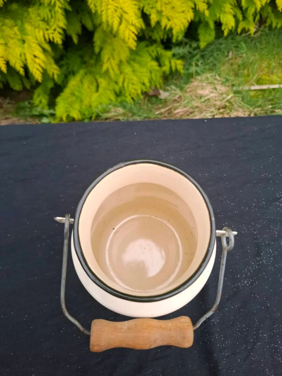 Enamel milk churn postage possible - Image 2