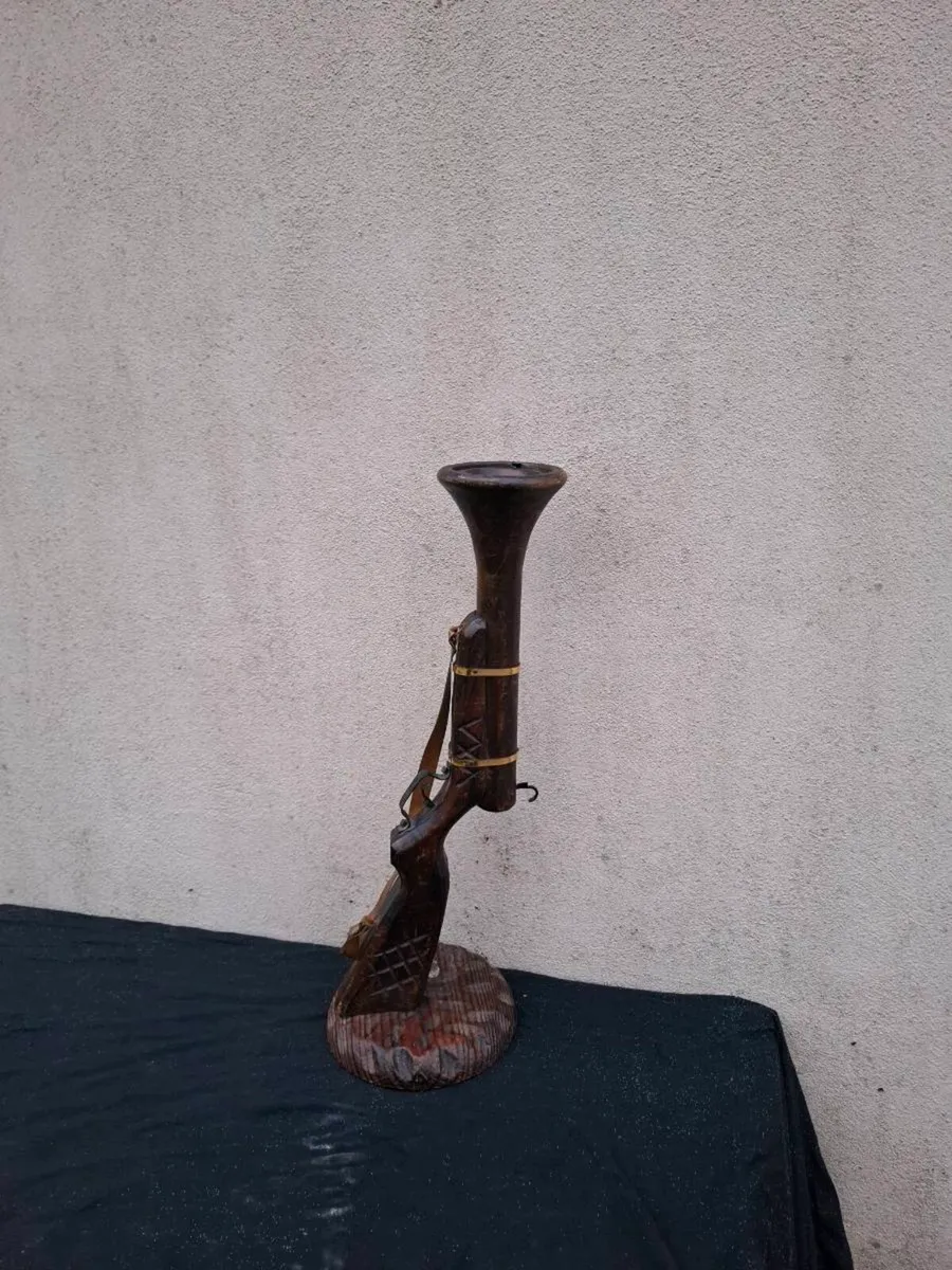 Wood stand postage possible - Image 1