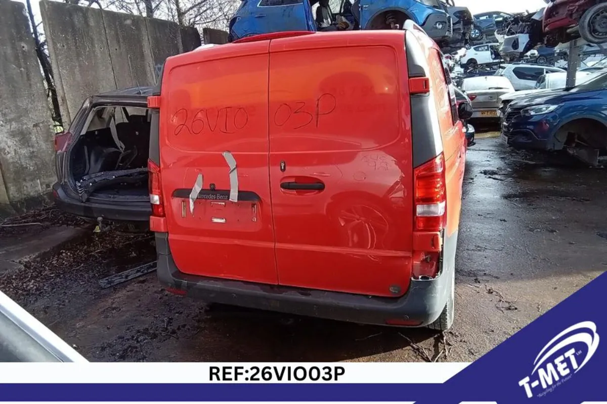 2017 MERCEDES VITO BREAKING FOR PARTS - Image 2