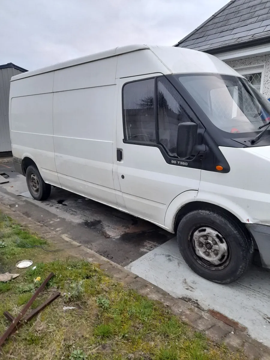 Ford Transit 2004 - Image 1