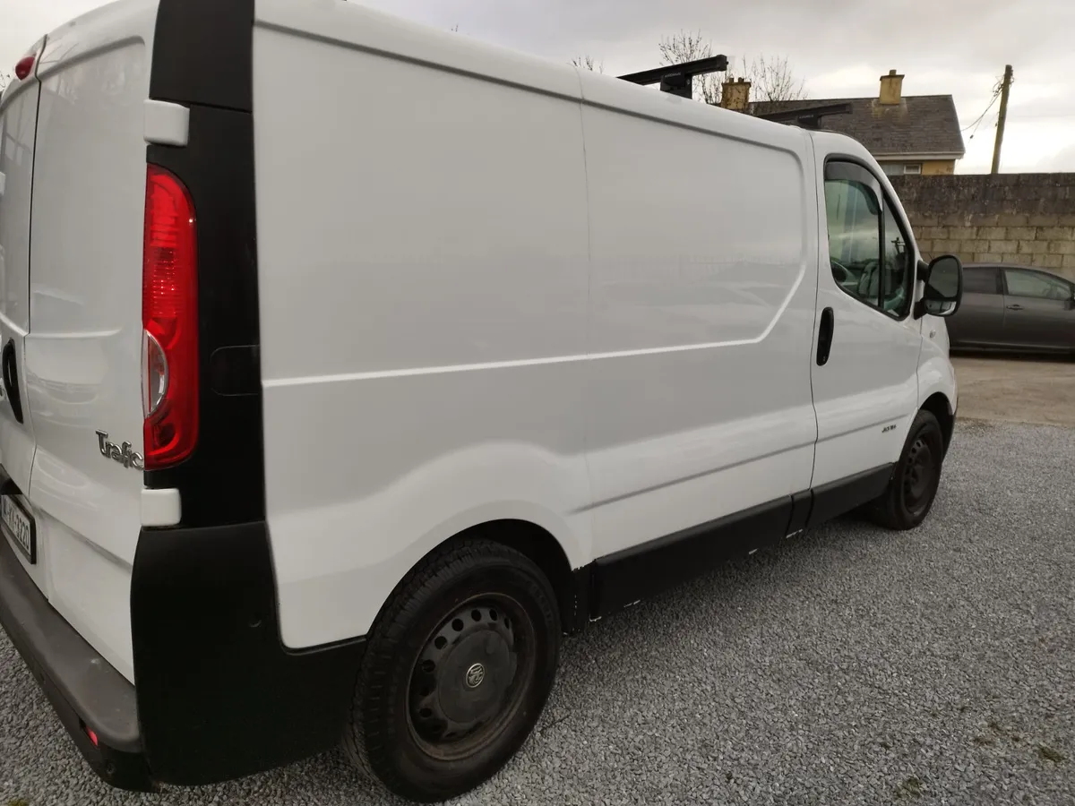 2014 Renault Trafic 2.0 dci swb - Image 4