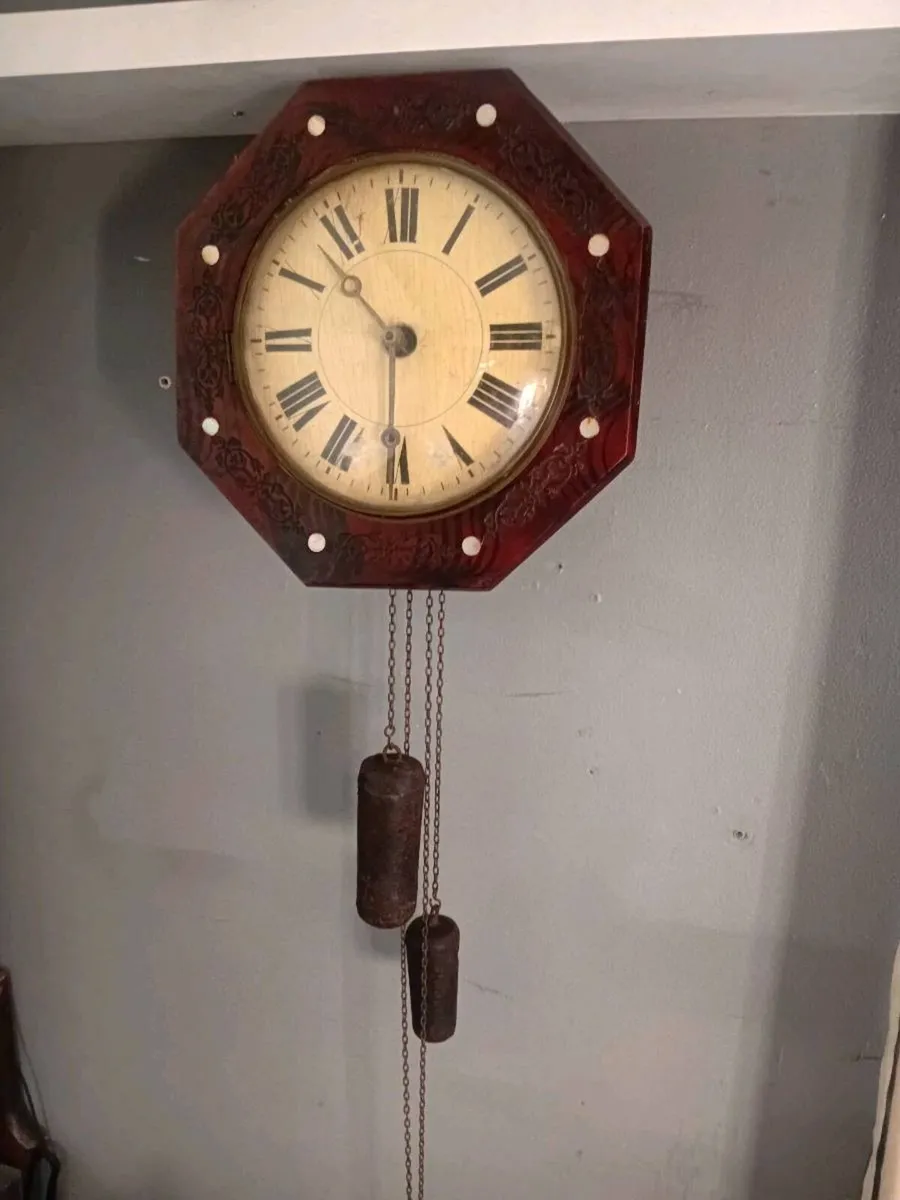 Antique clock - Image 1