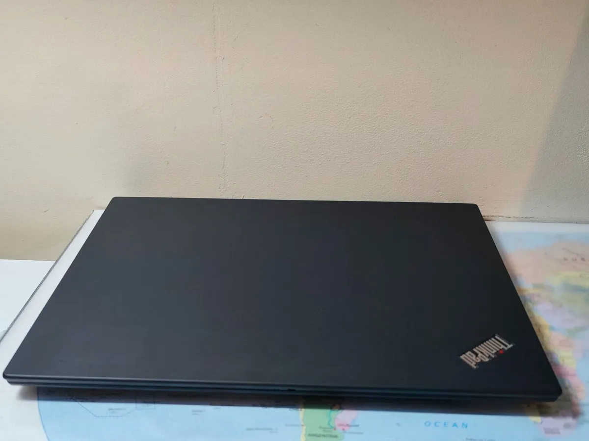 Lenovo ThinkPad T490 Intel i7 8th Gen 16GB 256GB - Image 3