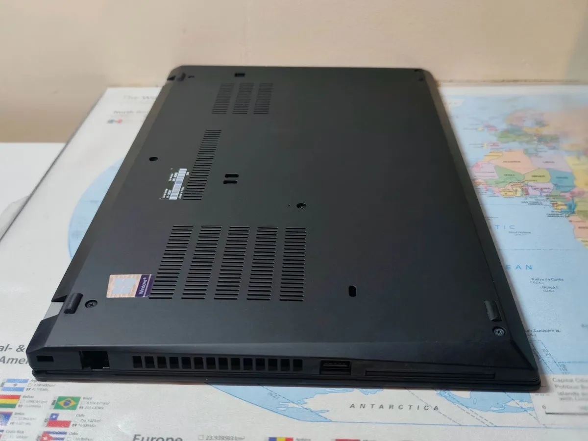 Lenovo ThinkPad T490 Intel i7 8th Gen 16GB 256GB - Image 4