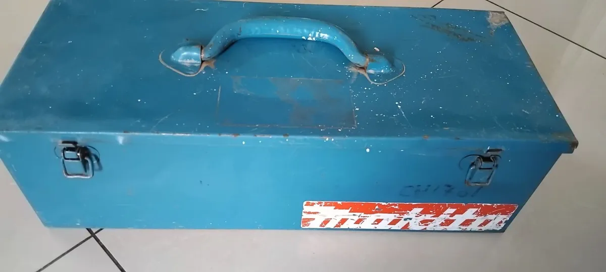 Makita 3703 Laminate Trimmer 110v - Image 3