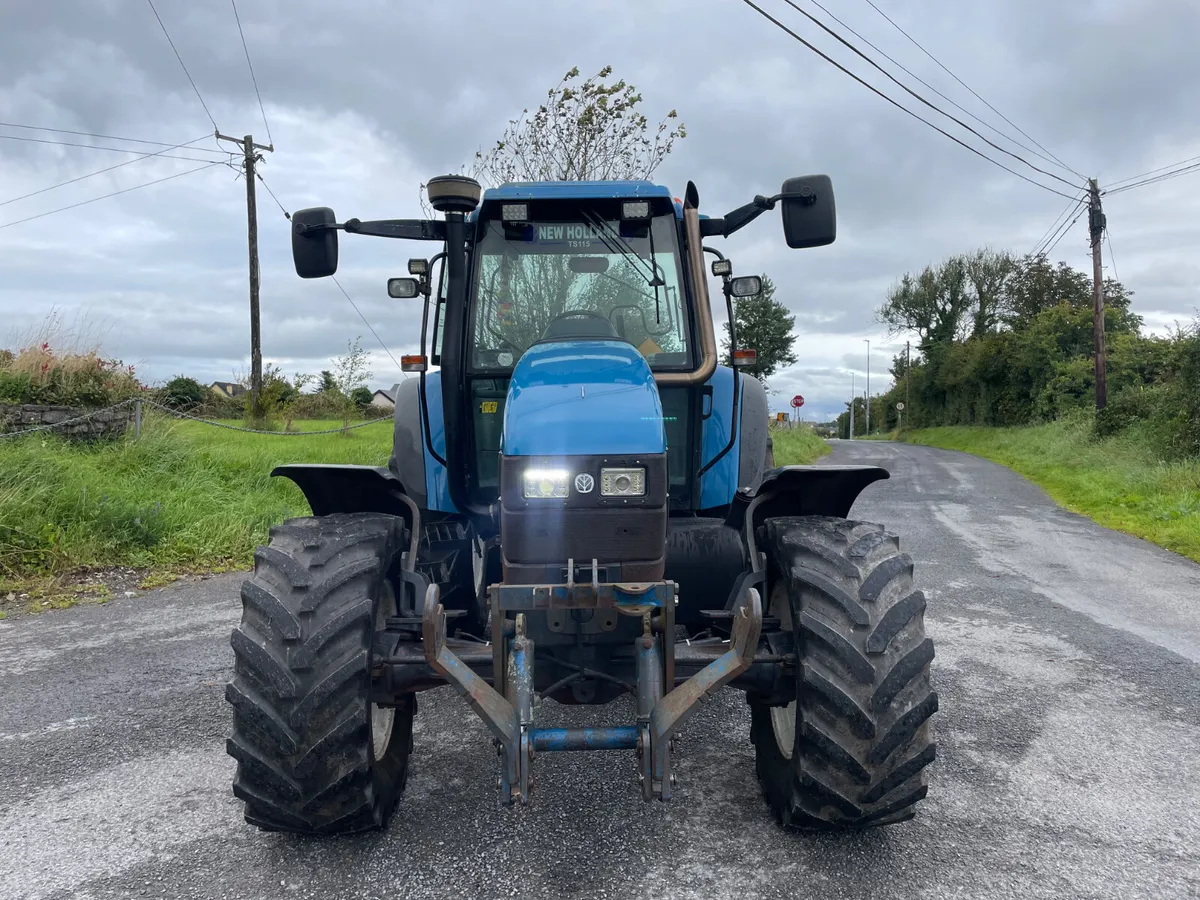 2001 New Holland TS115 SLE - Image 2
