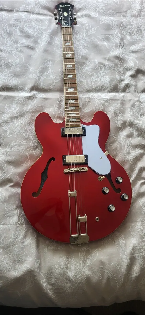 Epiphone Riviera Spakling Burgundy - Image 2