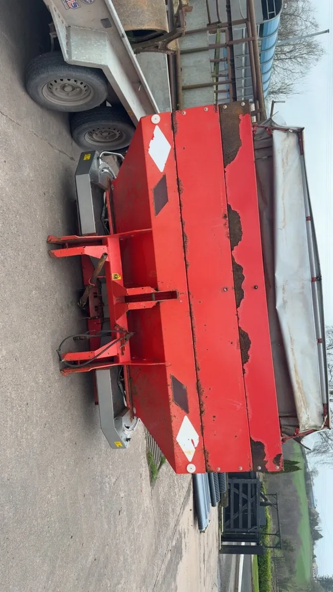 Kuhn sower - Image 1