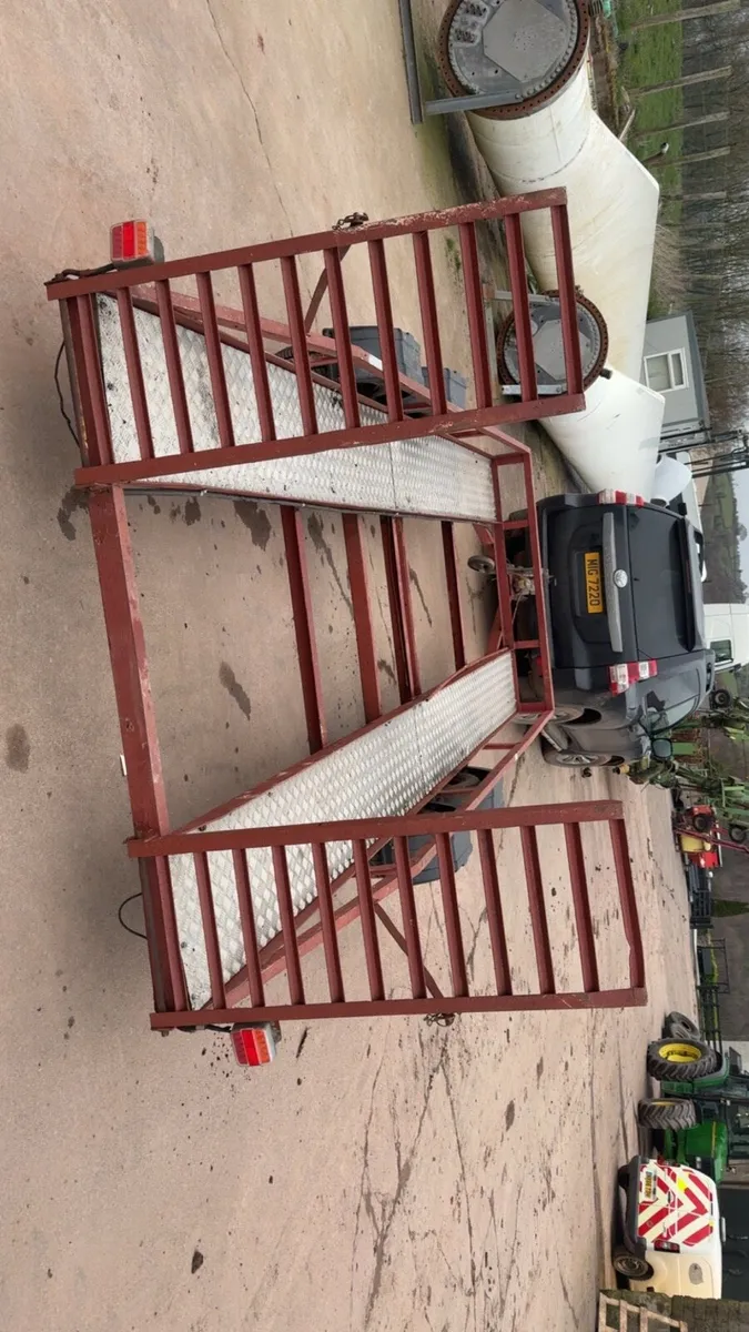 Car transporter - Image 2