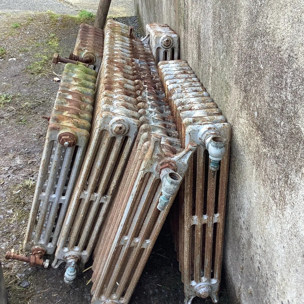 Cast iron radiator - Image 4