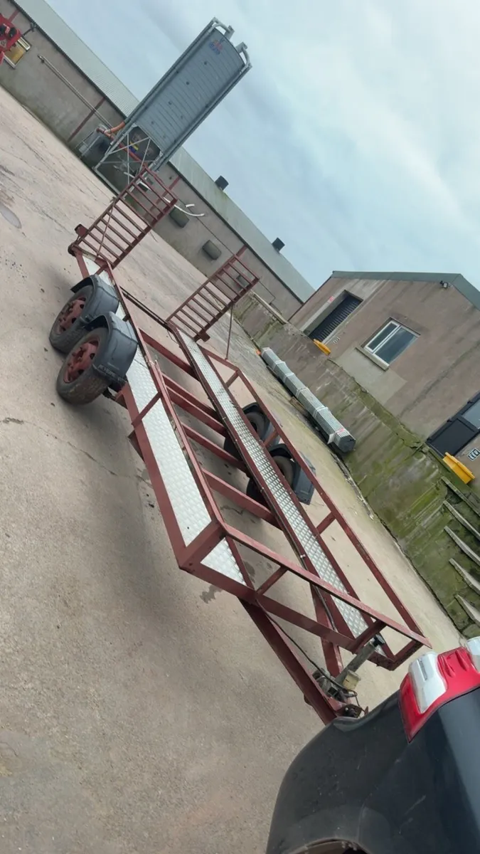 Car transporter - Image 1