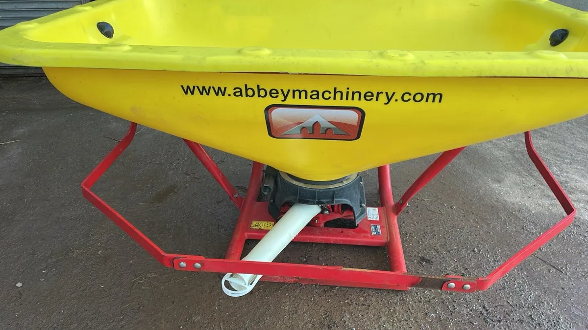 Abbey fertiliser spreaders - Image 4