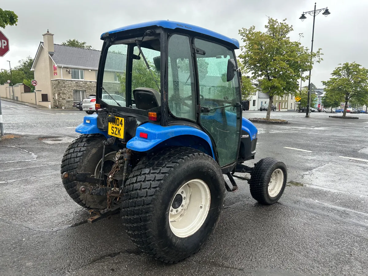 2004 New Holland TC45 Compact Tractor - Image 2