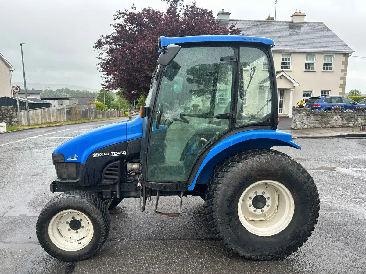 2004 New Holland TC45 Compact Tractor - Image 4