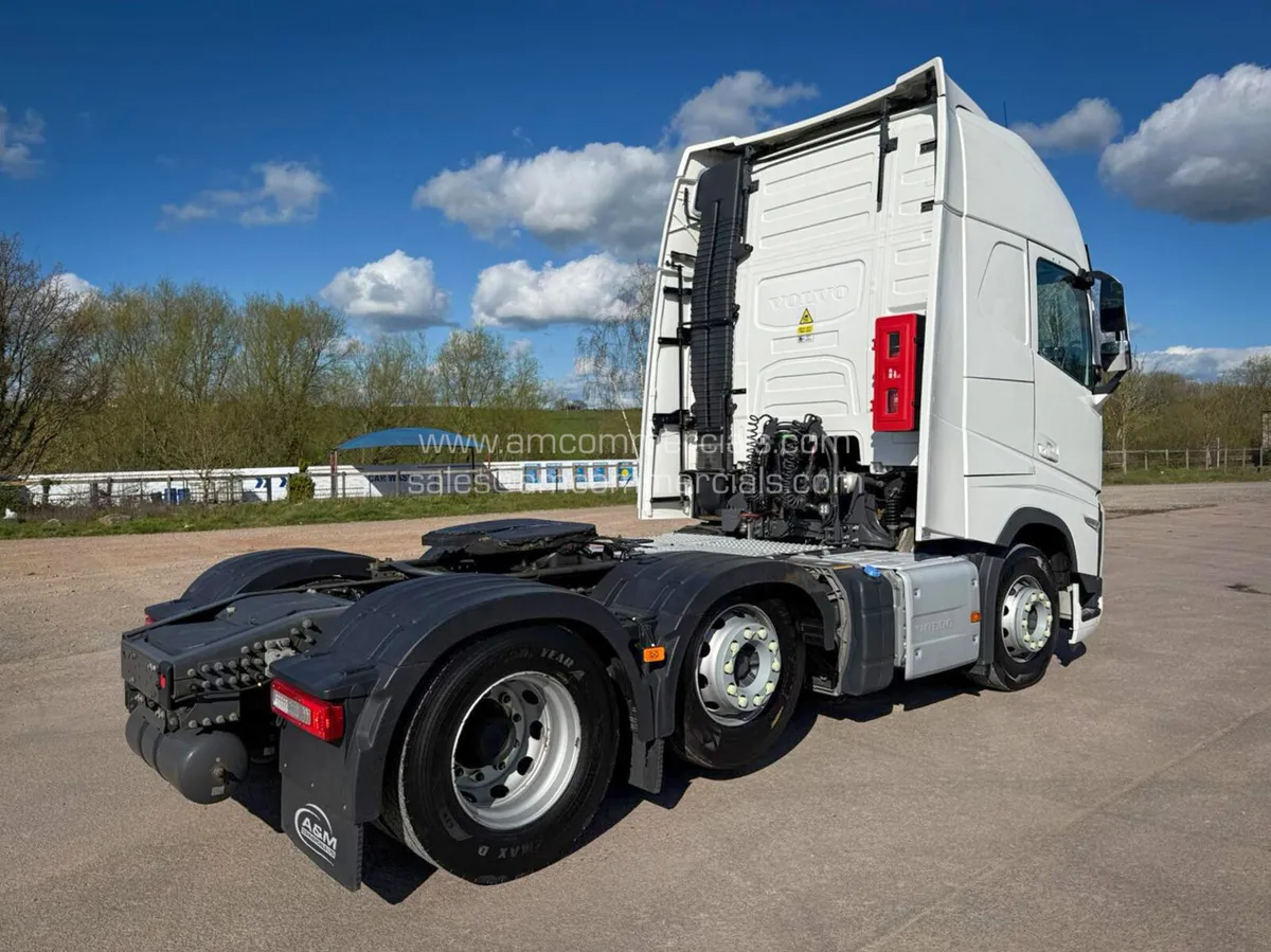 CHOICE OF 10 VOLVO FH 460 GLOBETROTTER XL - Image 4