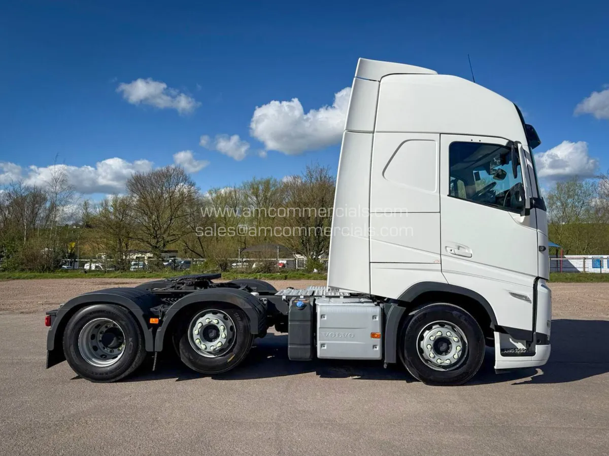 CHOICE OF 10 VOLVO FH 460 GLOBETROTTER XL - Image 3
