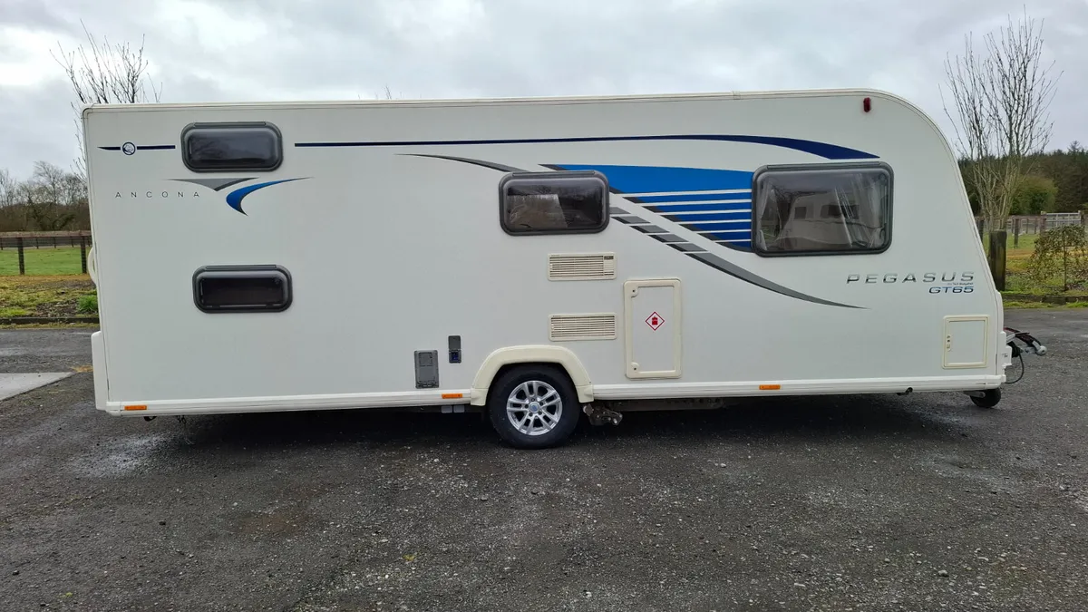 Bailey Pegasus 6 berth caravan - Image 1