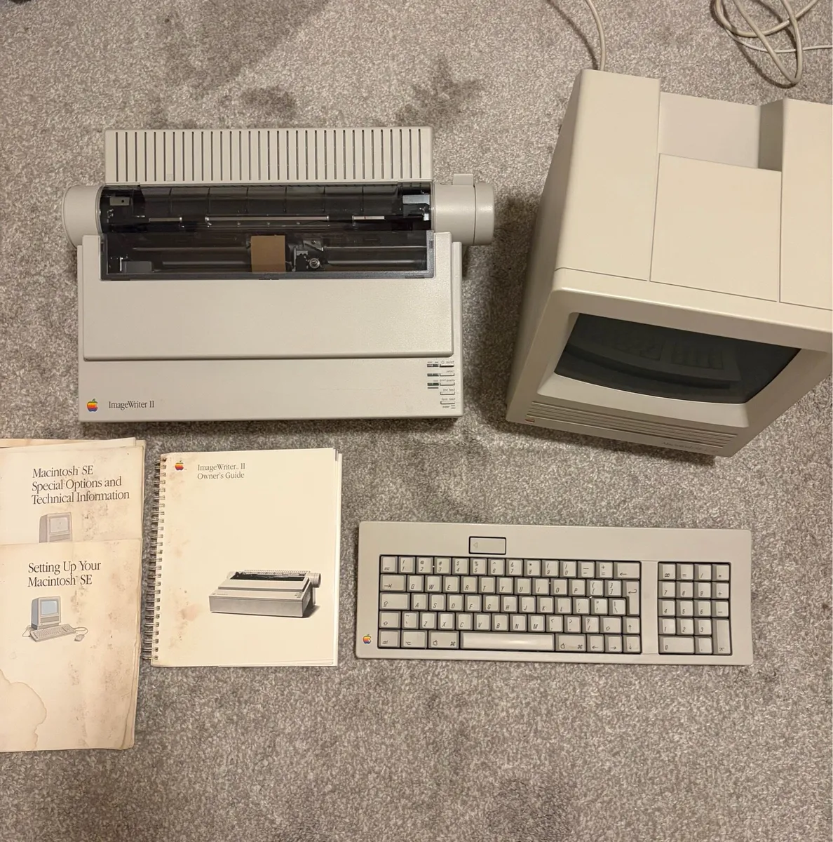 Vintage 1987 Macintosh FULL SET including printer - Image 1