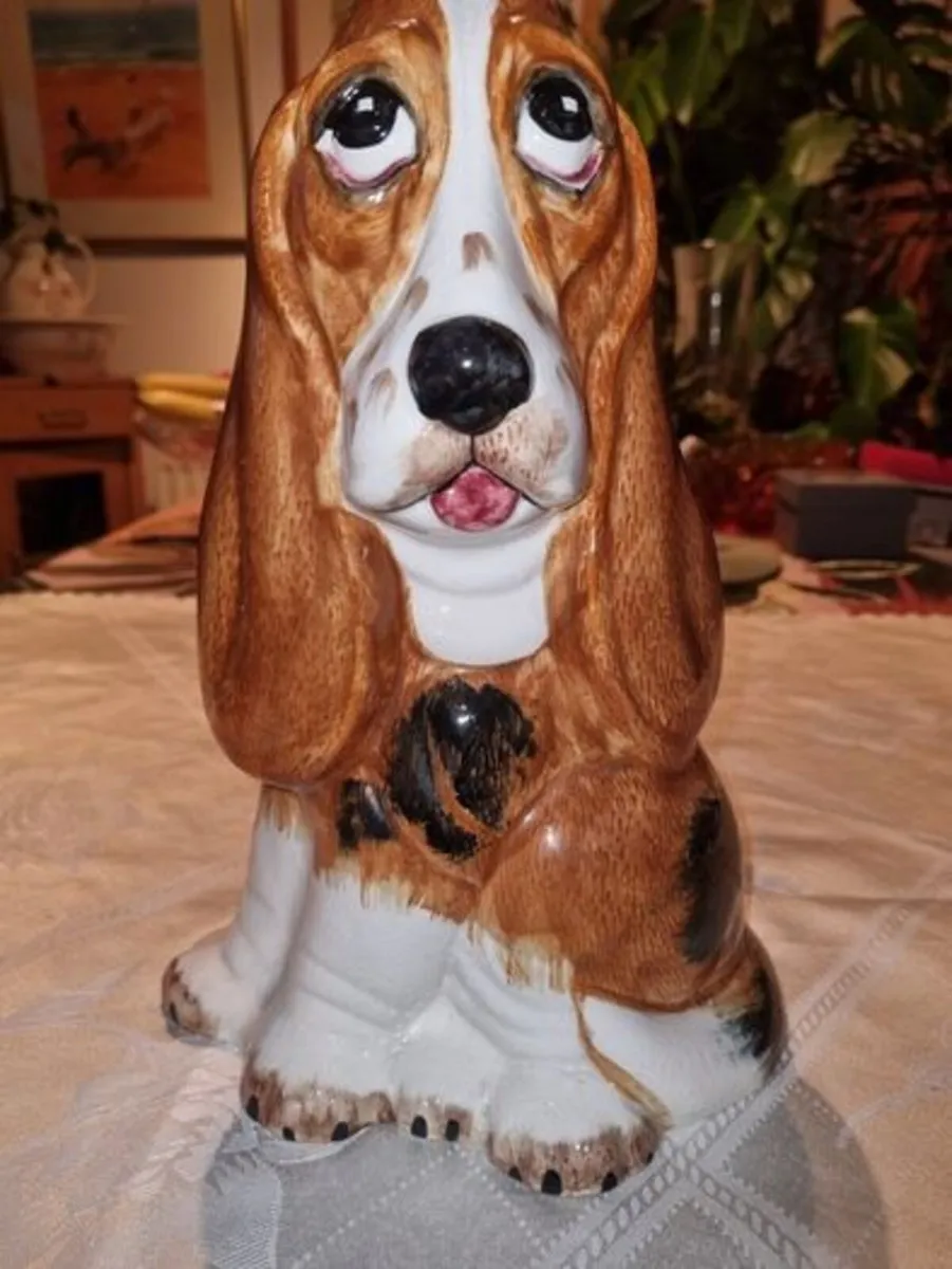 Large English Ceramic Pottery Hound Dog - Image 3