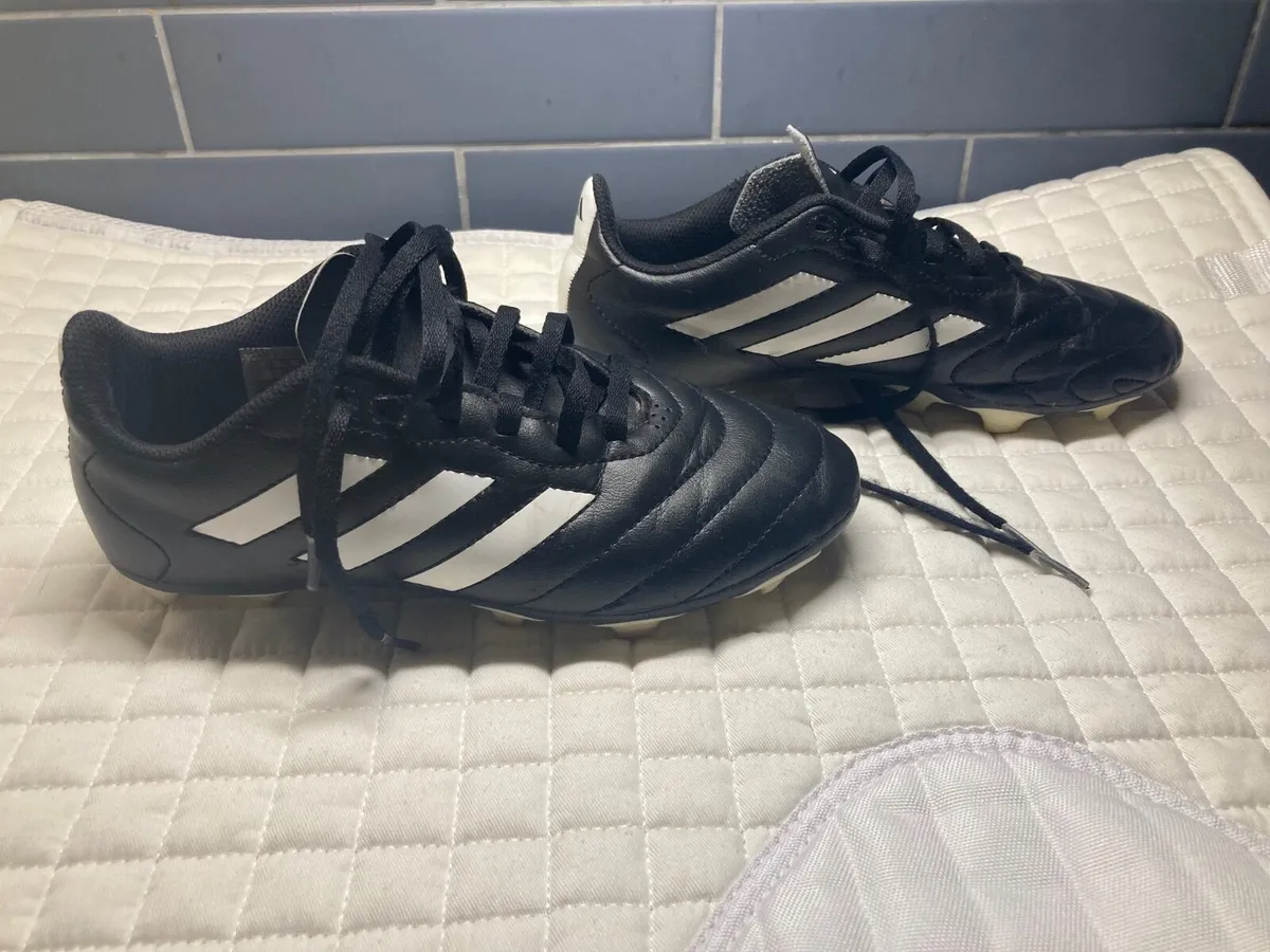 Adidas Kids Football boots - Image 1