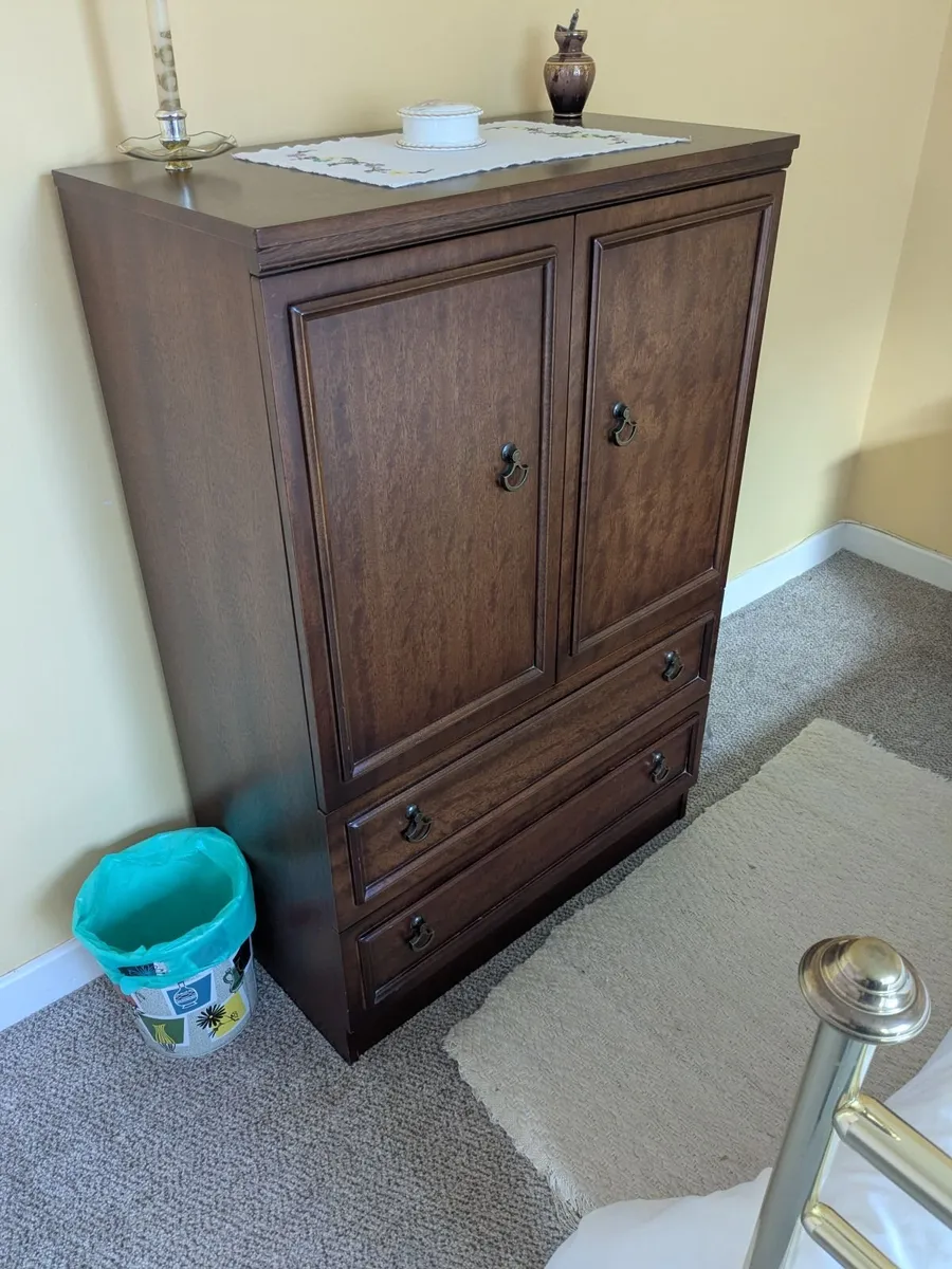 bedroom cabinet