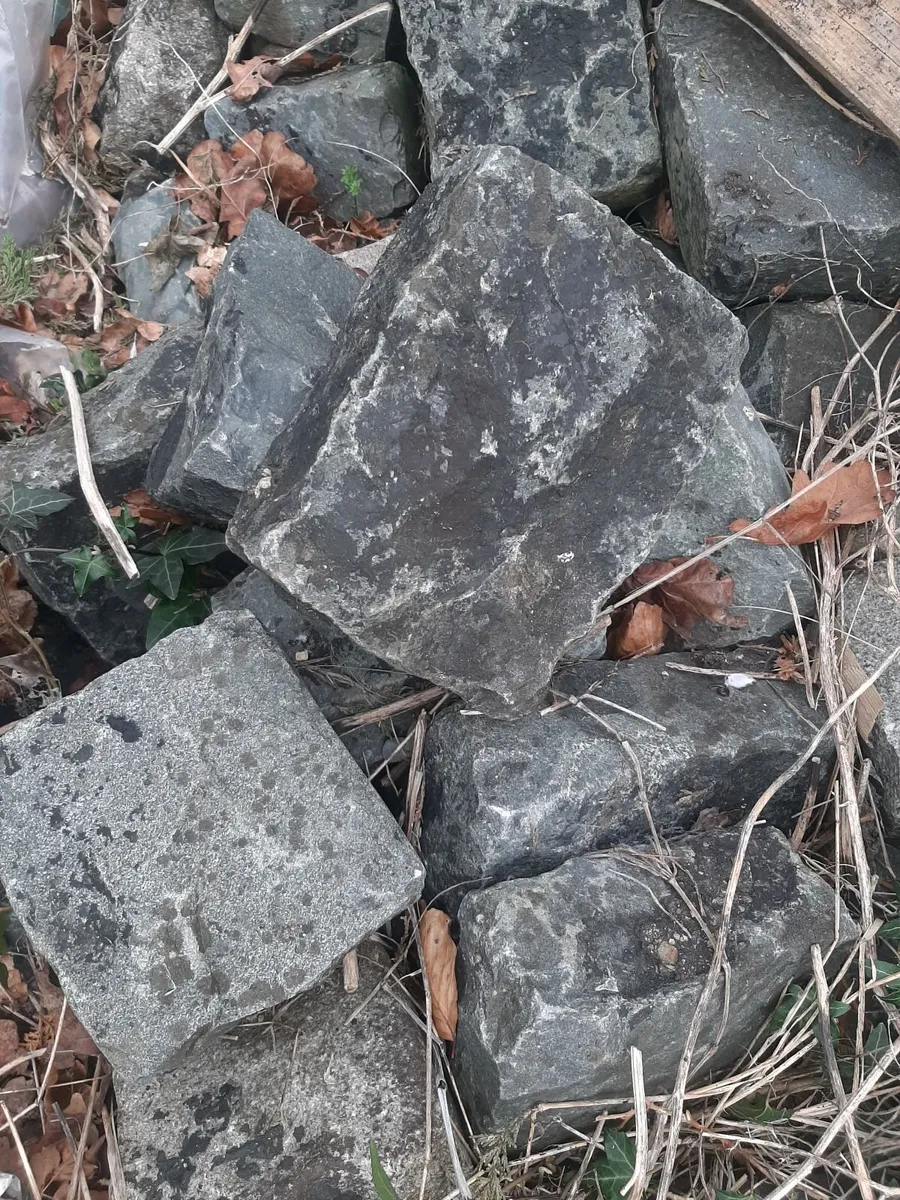 Cobble stones