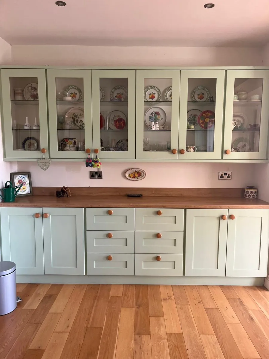 Kitchen Display Unit / Dresser - Image 2