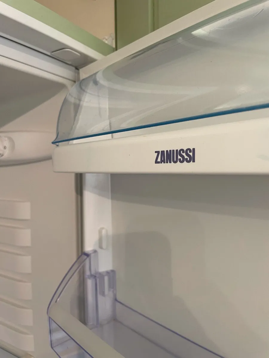 Integrated Fridge Freezer - Image 2