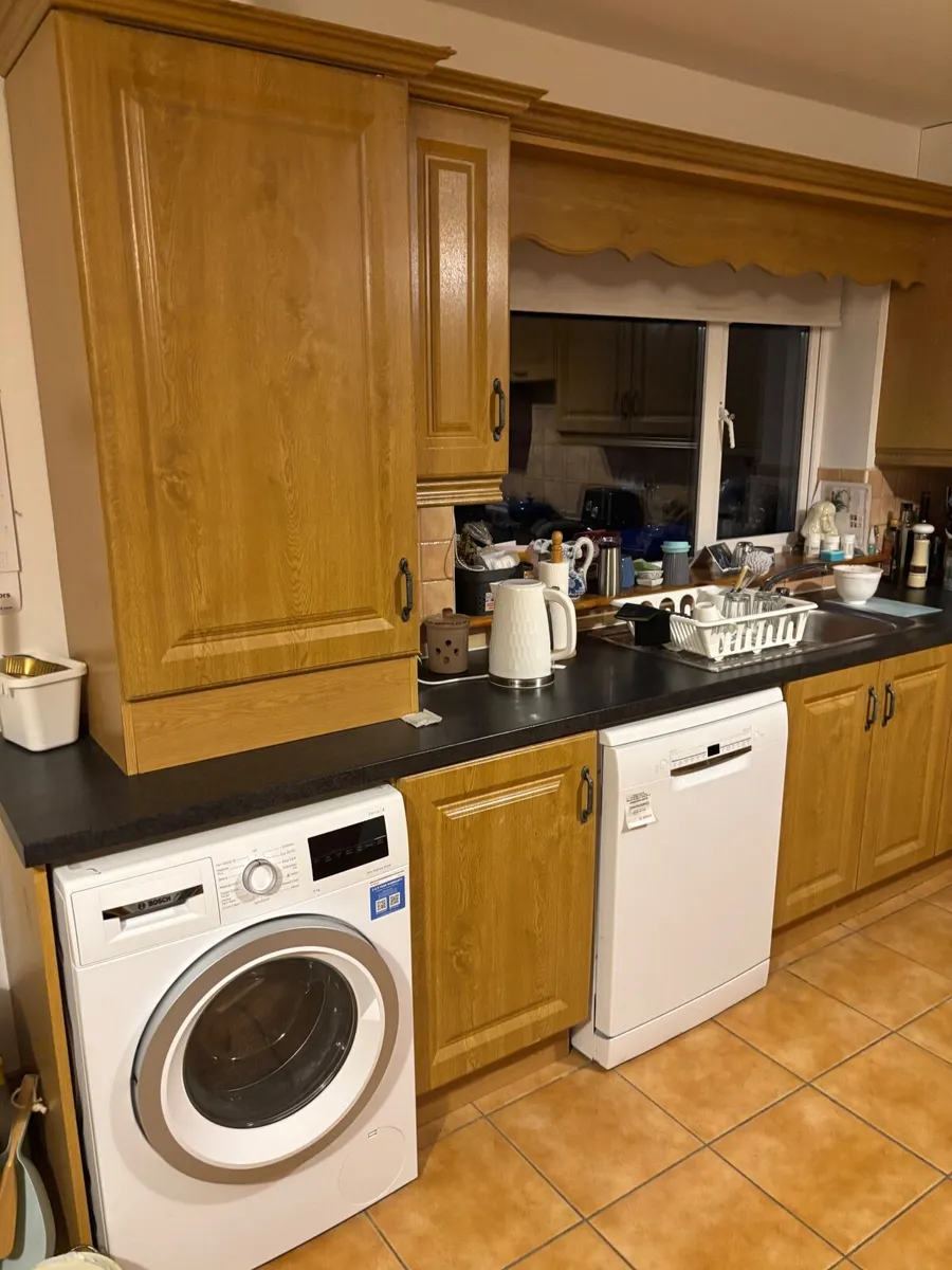 kitchen units for sale - Image 1