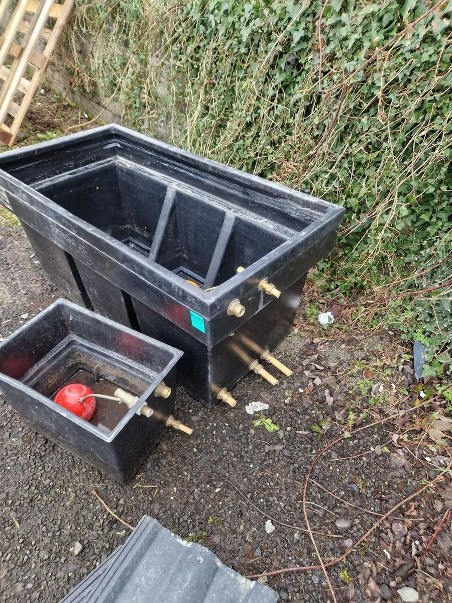 Bathroom fittings. Tanks. Windows 16 pine doors. - Image 3