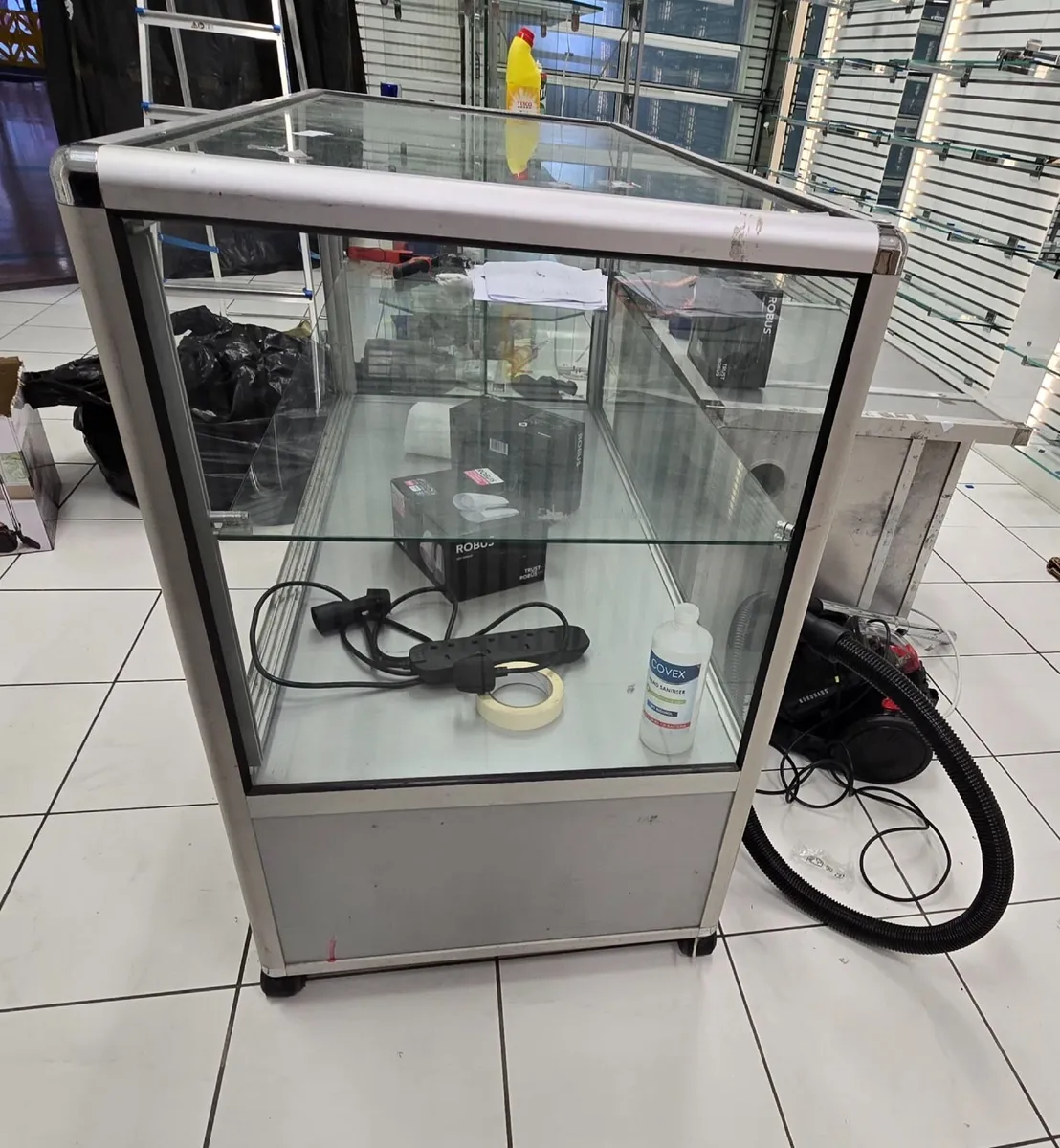 Shop Display Table - Image 2